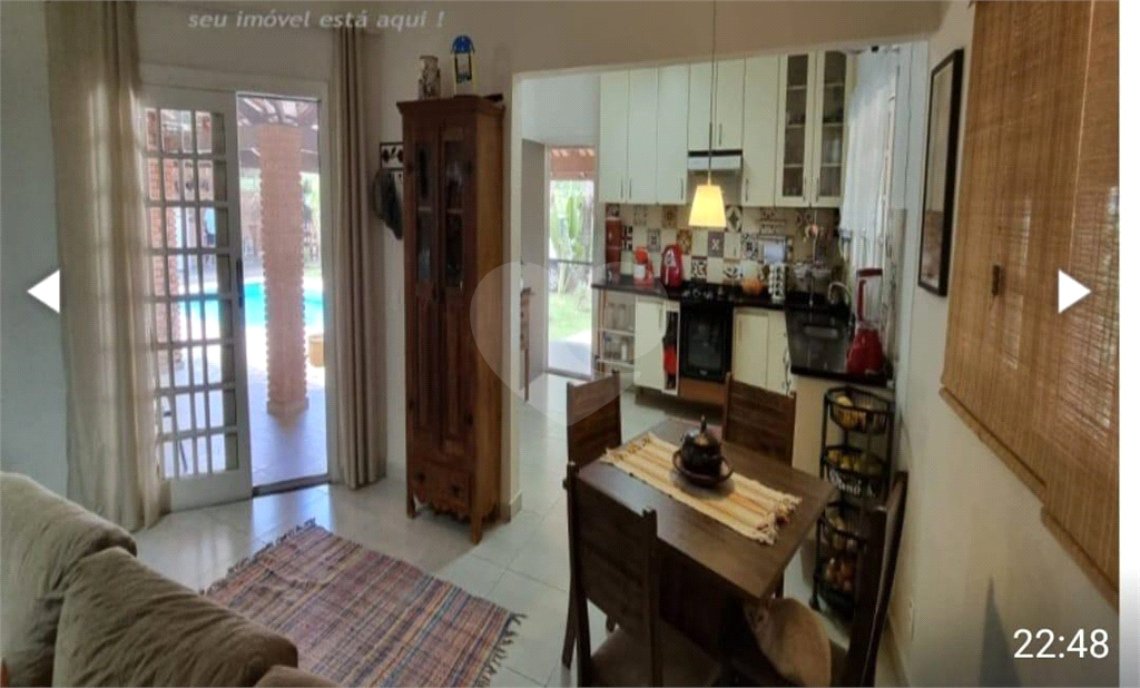 Oportunidade!!! Casa térrea em condômino fechado com 3 dormitórios e 4 vagas de garagem 