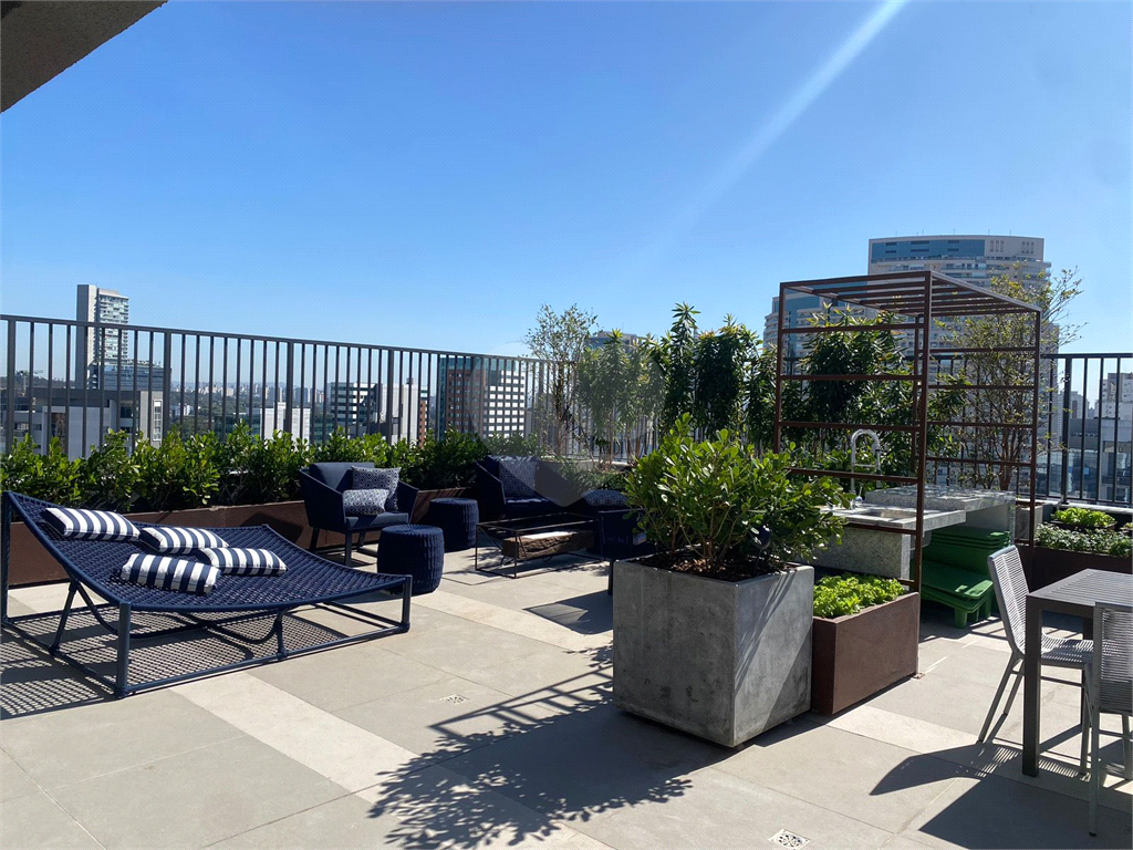 Apartamento à venda  em PINHEIROS com 24,39 m²