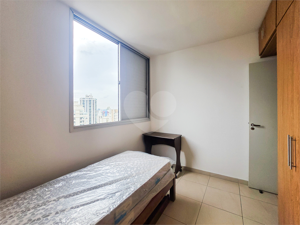 Apartamento no bairro do Paraiso com 2 dormitórios, 1 suíte, varanda e 1 vaga