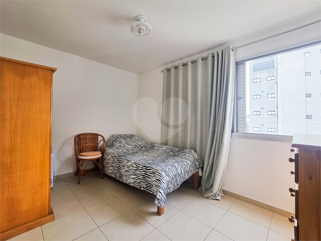 Apartamento no bairro do Paraiso com 2 dormitórios, 1 suíte, varanda e 1 vaga