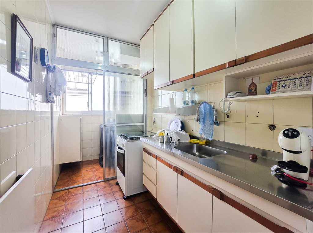 Apartamento no bairro do Paraiso com 2 dormitórios, 1 suíte, varanda e 1 vaga