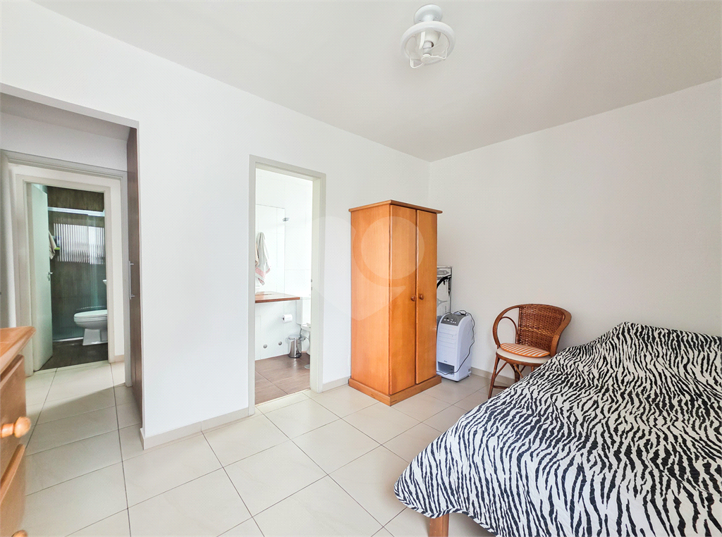 Apartamento no bairro do Paraiso com 2 dormitórios, 1 suíte, varanda e 1 vaga