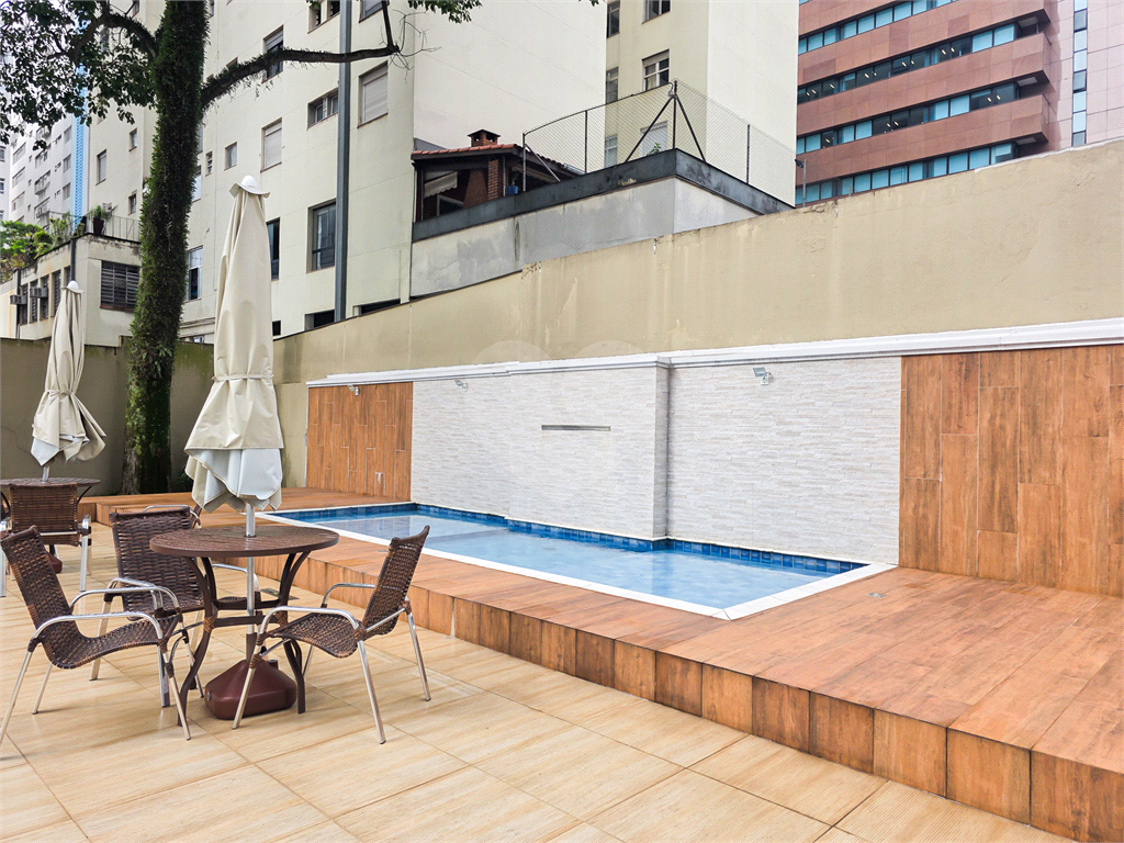 Apartamento no bairro do Paraiso com 2 dormitórios, 1 suíte, varanda e 1 vaga