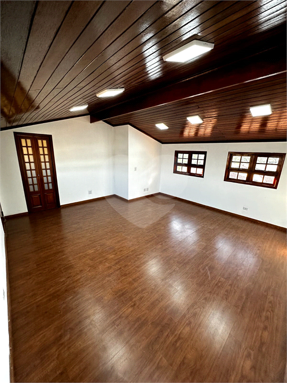 lindo e espaçoso sobrado