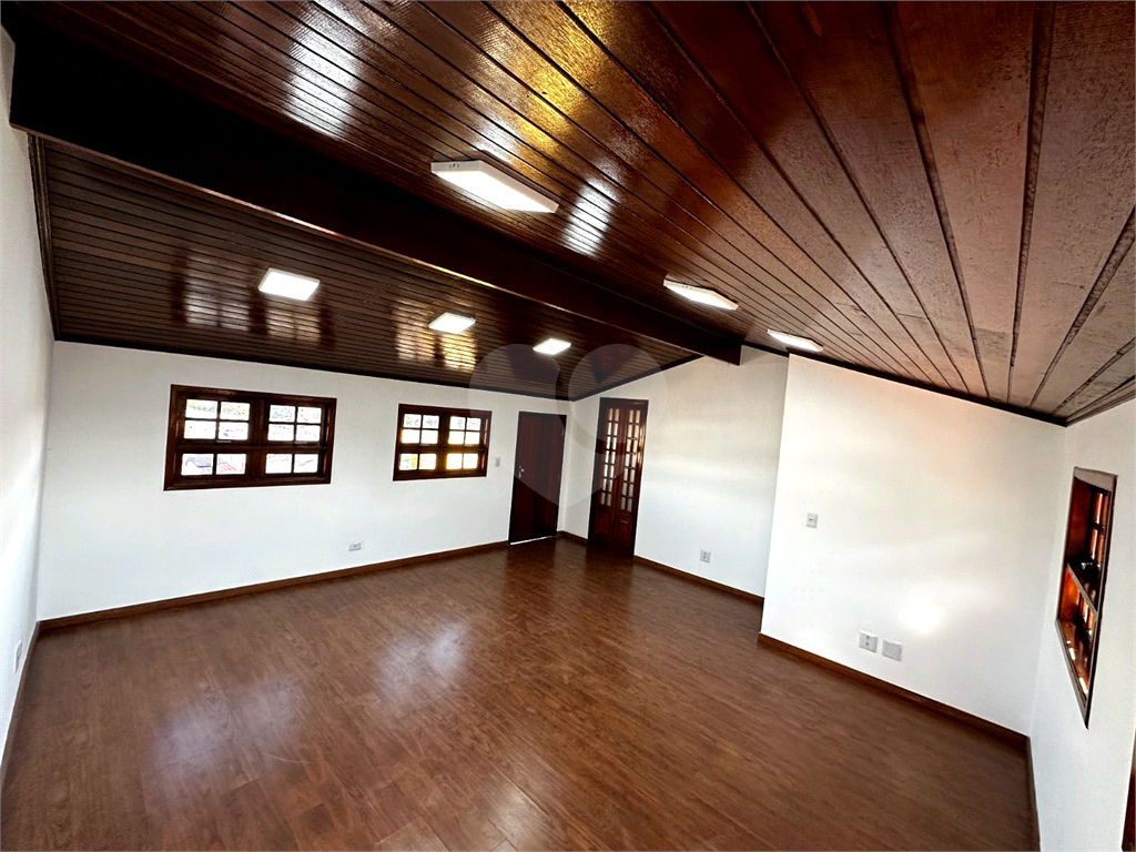 lindo e espaçoso sobrado
