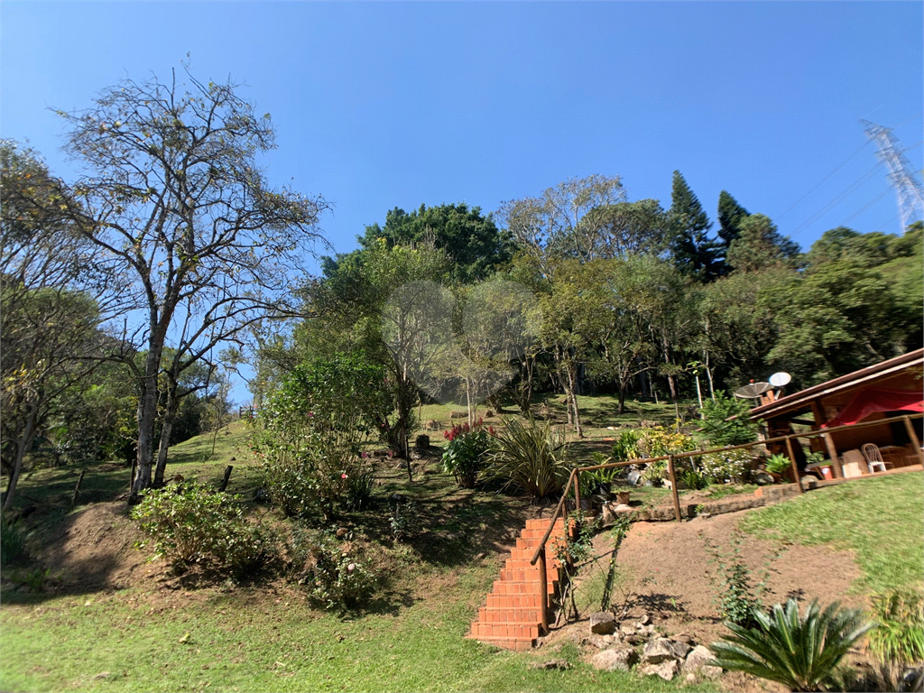 Sítio à venda em São Lourenço da Serra