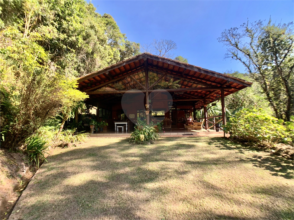 Sítio à venda em São Lourenço da Serra