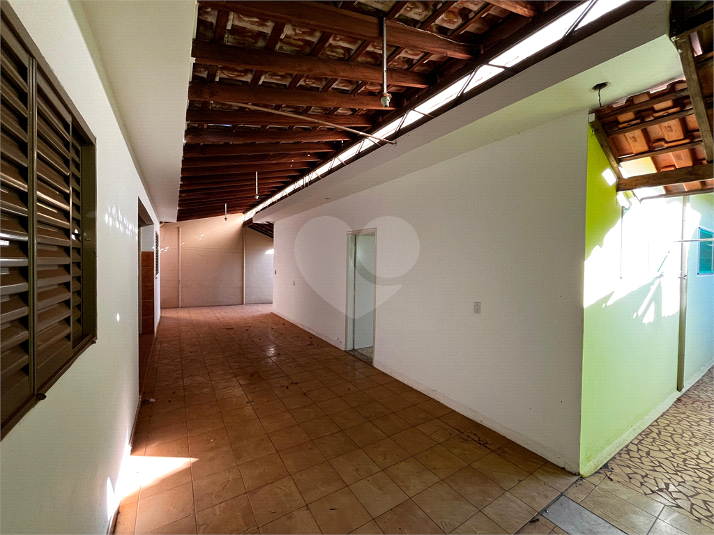 Casa à venda com 5 quartos, 206m² - Foto 13