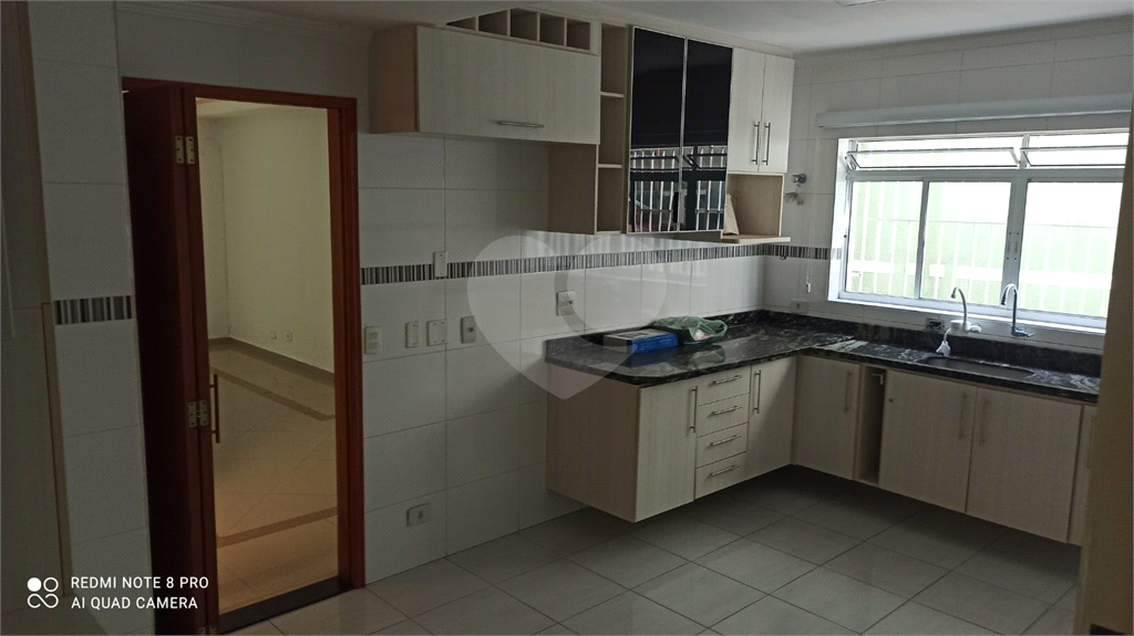 Amplo sobrado Isolado