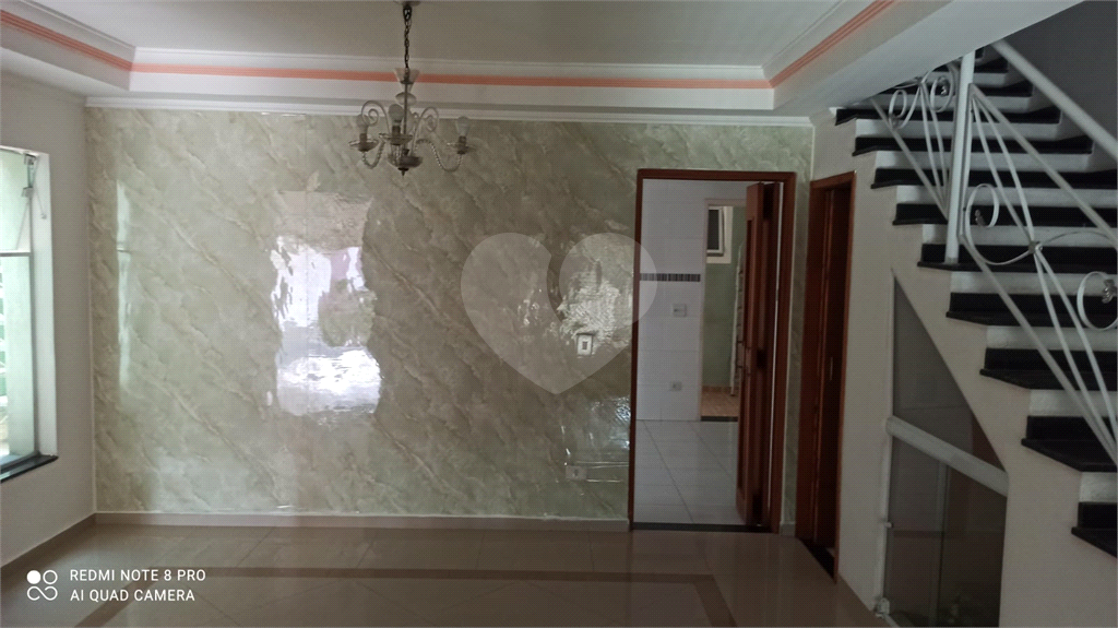 Amplo sobrado Isolado