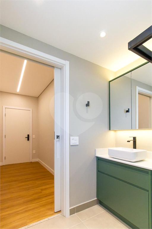 Studio mobiliado de 30m² com armários e eletrodomésticos sala e quatro integrado 1 banheiro Perdizes