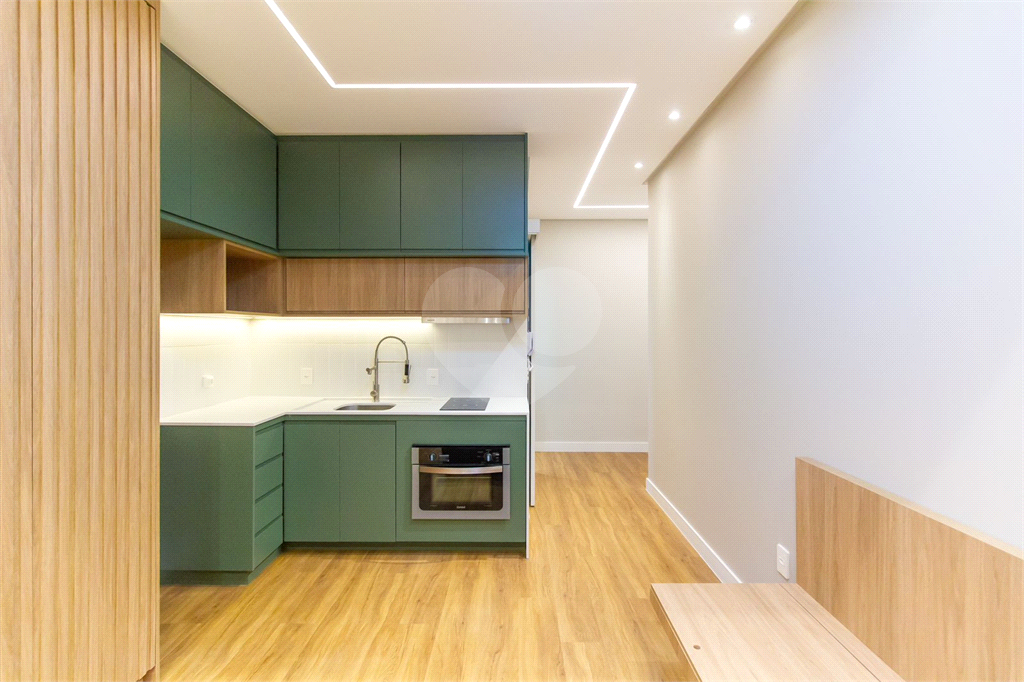 Studio mobiliado de 30m² com armários e eletrodomésticos sala e quatro integrado 1 banheiro Perdizes