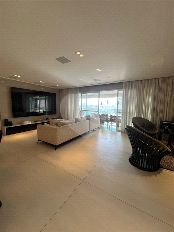 Excelente Apartamento  197m² de alto padrão (PORTEIRA FECHADA) 