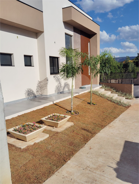 Casa de Condomínio à venda com 3 quartos, 236m² - Foto 1