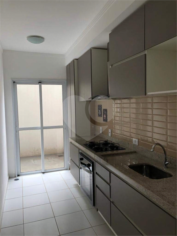 Apartamento à venda com 2 quartos, 75m² - Foto 2