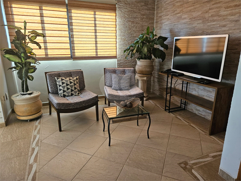 APARTAMENTO em VILA PRUDENTE