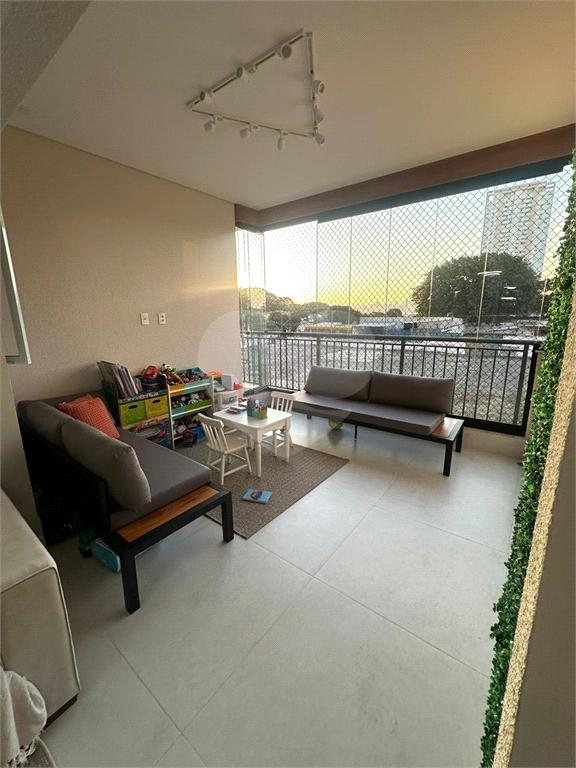 APARTAMENTO em TATUAPÉ