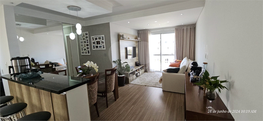 Apartamento à venda com 3 quartos, 71m² - Foto 2