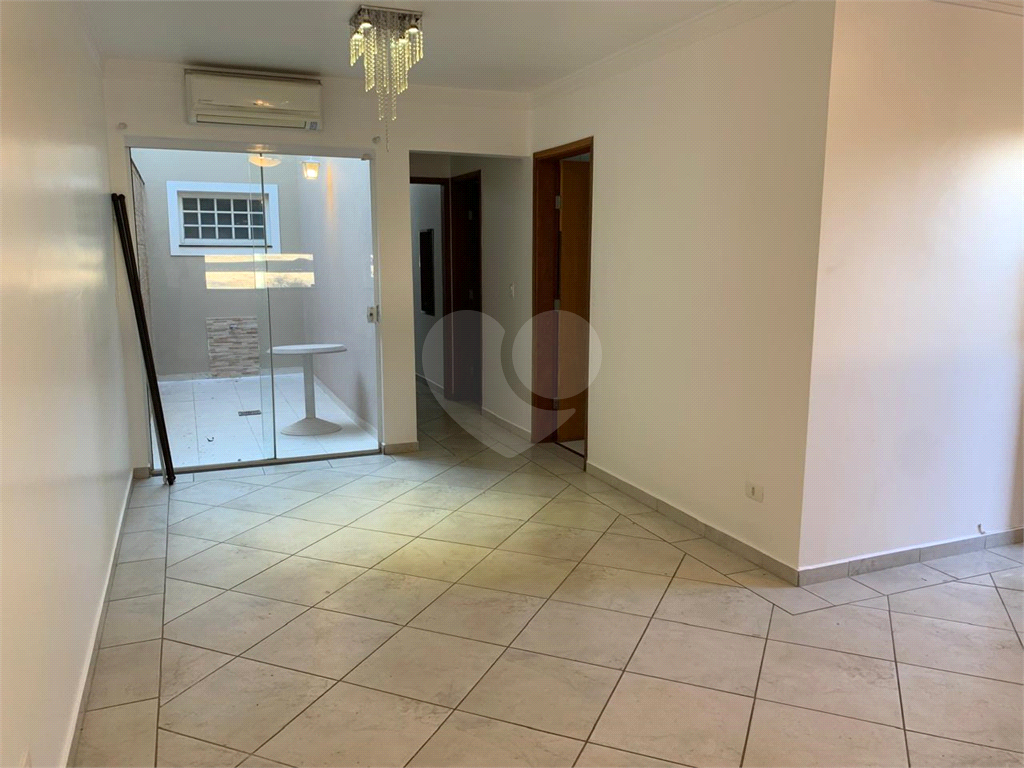 Casa à venda com 4 quartos, 210m² - Foto 8