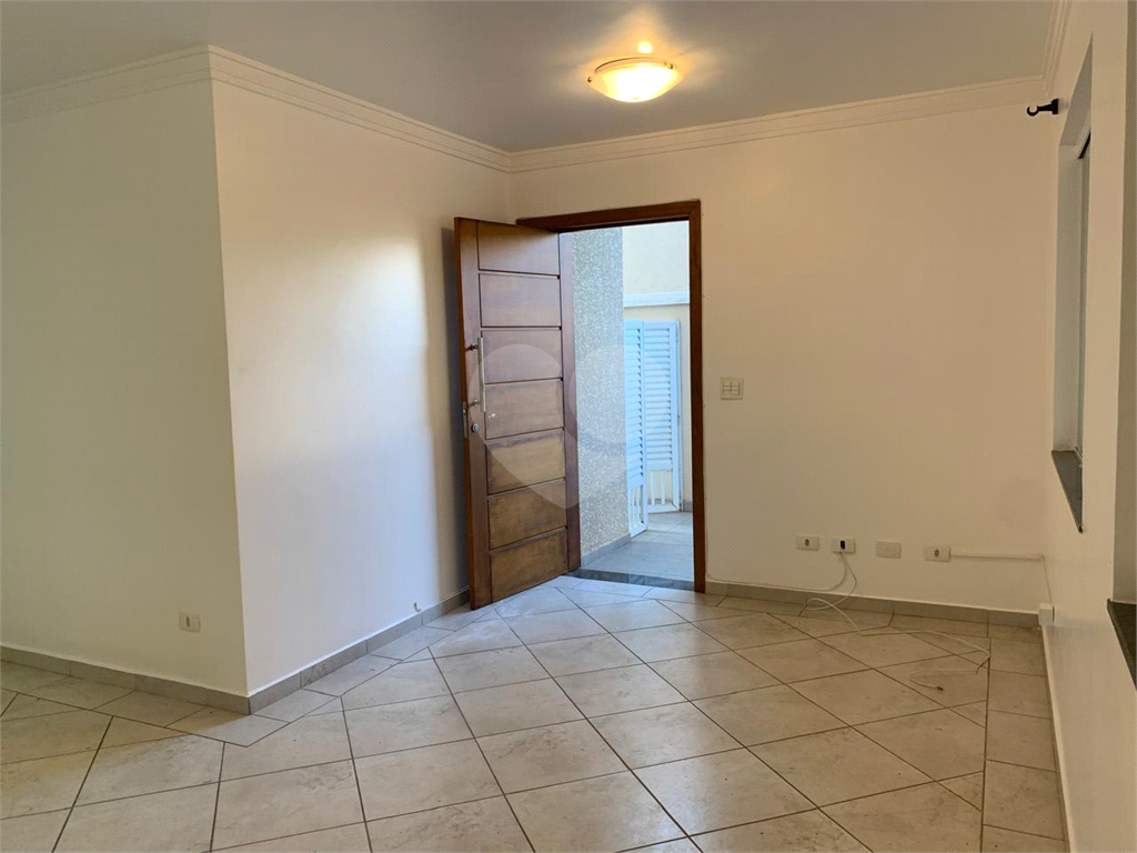 Casa à venda com 4 quartos, 210m² - Foto 9