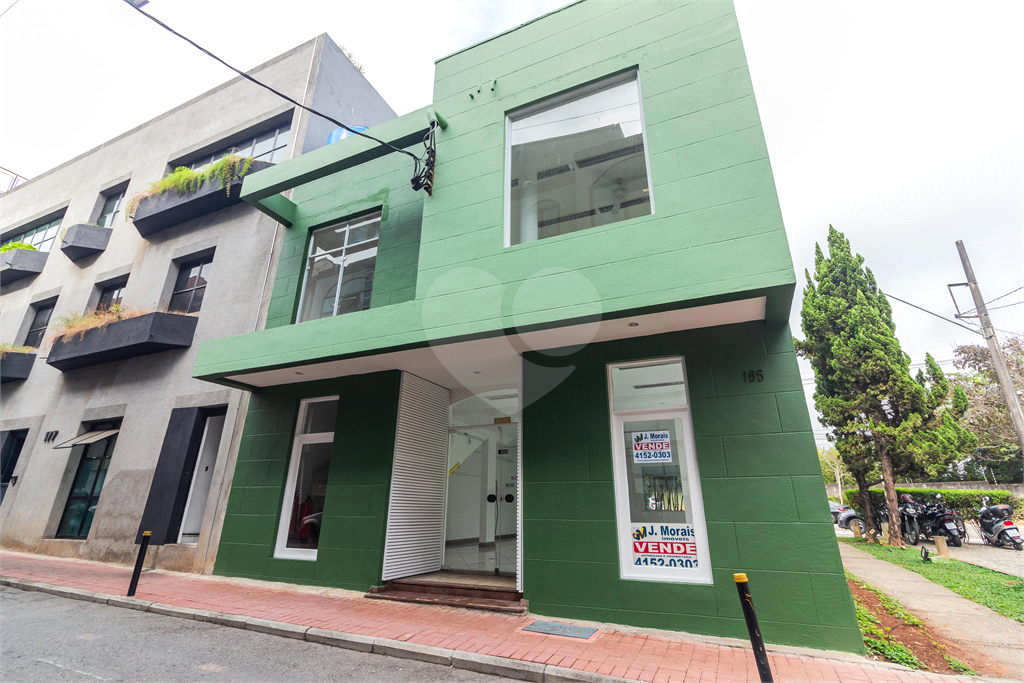 Sobrado comercial para venda em Alphaville, centro comercial!