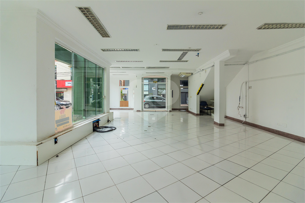 Sobrado comercial para venda em Alphaville, centro comercial!