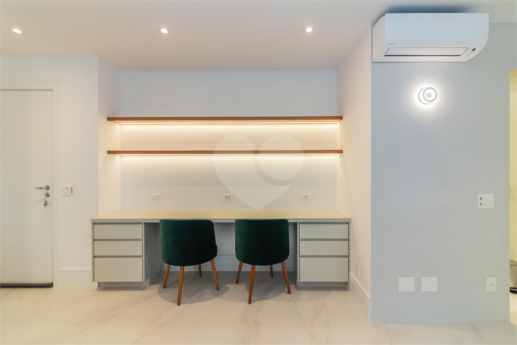 Apartamento para venda, com 2 quartos, 70 m, novo, mobiliado, 1 vaga na Vila Madalena
