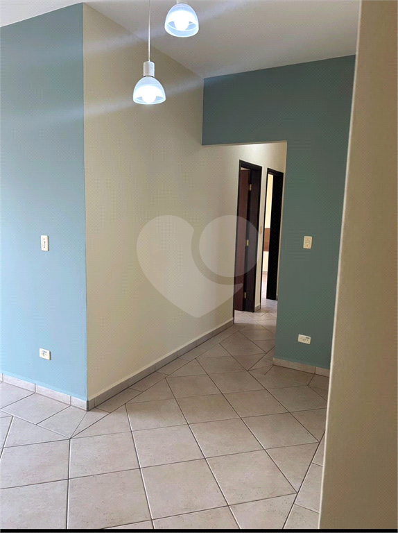 Apartamento à venda com 2 quartos, 65m² - Foto 2