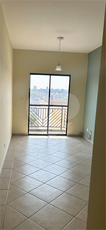 Apartamento à venda com 2 quartos, 65m² - Foto 3