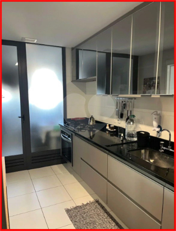 APARTAMENTO em PINHEIROS