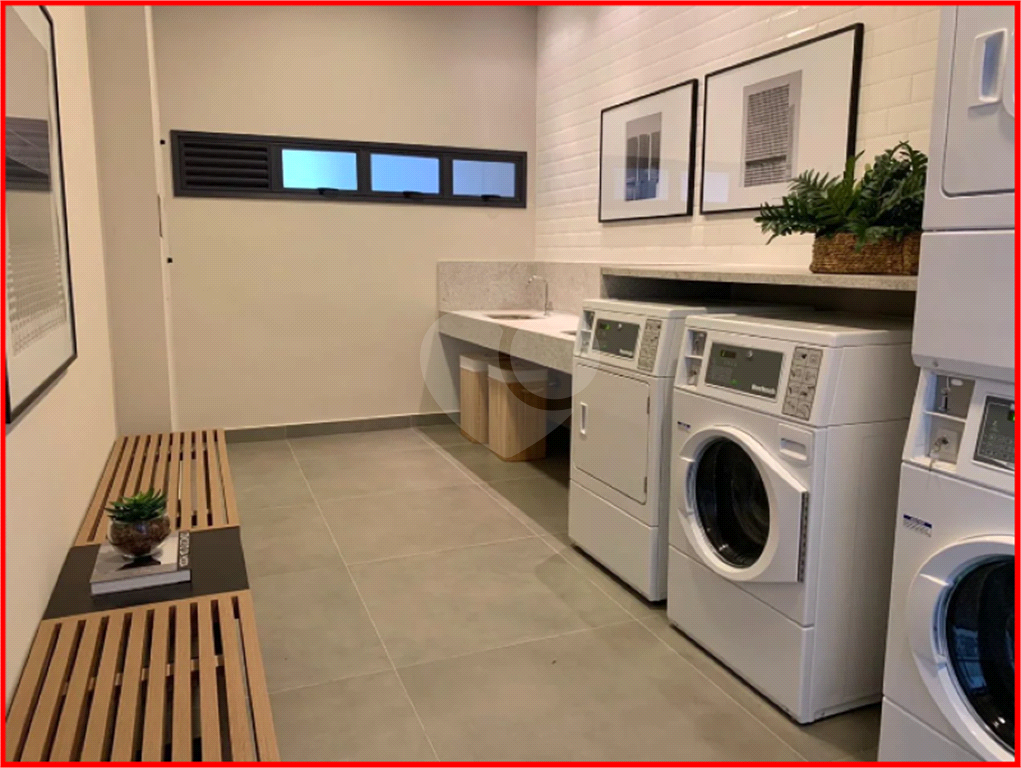 APARTAMENTO em PINHEIROS