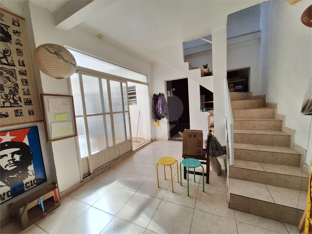 Sobrado à venda com 2 quartos, 80m² - Foto 1