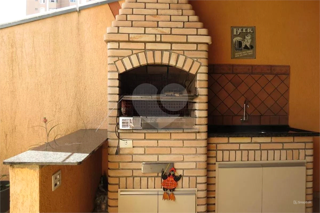 Sobrado com 4 Quartos e 3 banheiros à Venda