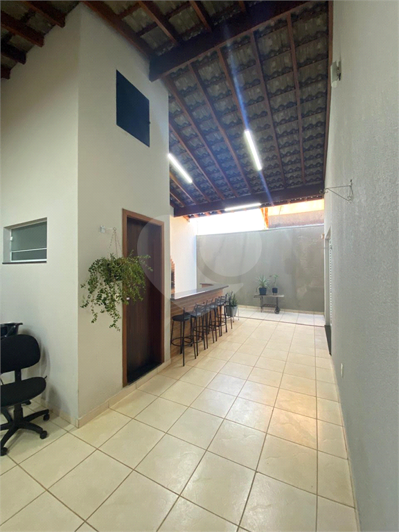 Casa à venda com 3 quartos, 198m² - Foto 26