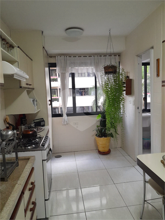 Apartamento em Perdizes com 113m² - 4 dorm sendo 2 suítes 2 vagas lazer completo
