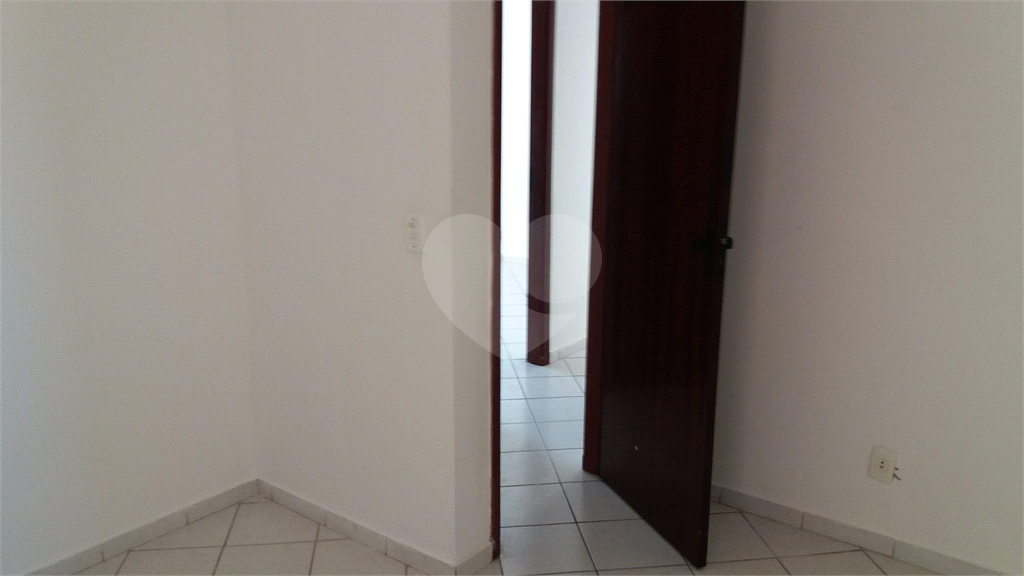 Apartamento à venda com 3 quartos, 65m² - Foto 23