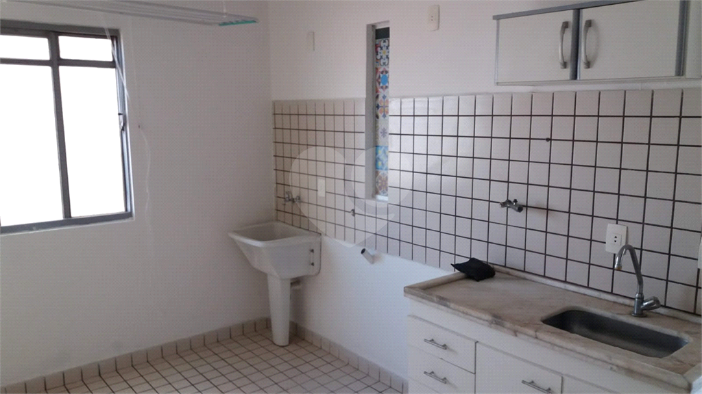 Apartamento à venda com 3 quartos, 65m² - Foto 18