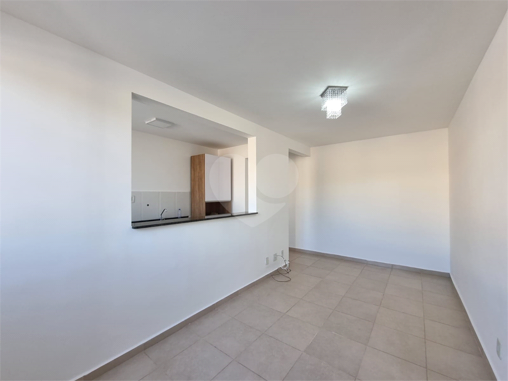 Apartamento à venda com 2 quartos, 45m² - Foto 3