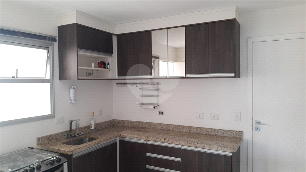 APARTAMENTO SEMI MOBILIADO