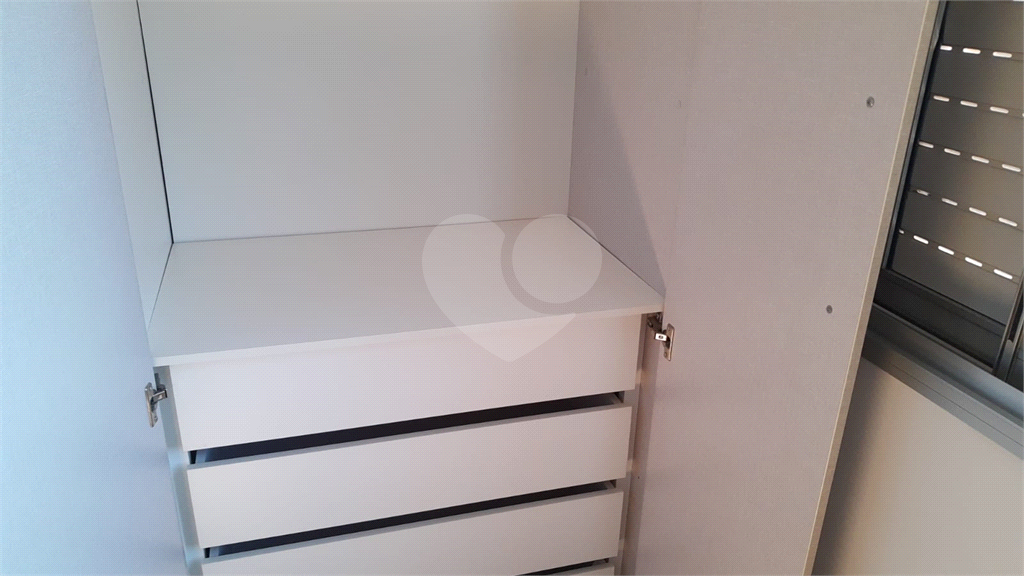 APARTAMENTO SEMI MOBILIADO