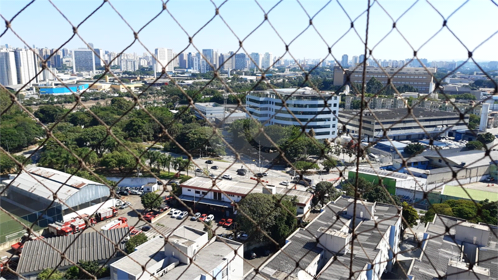 APARTAMENTO SEMI MOBILIADO