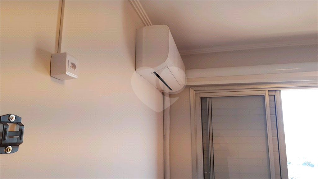 APARTAMENTO SEMI MOBILIADO