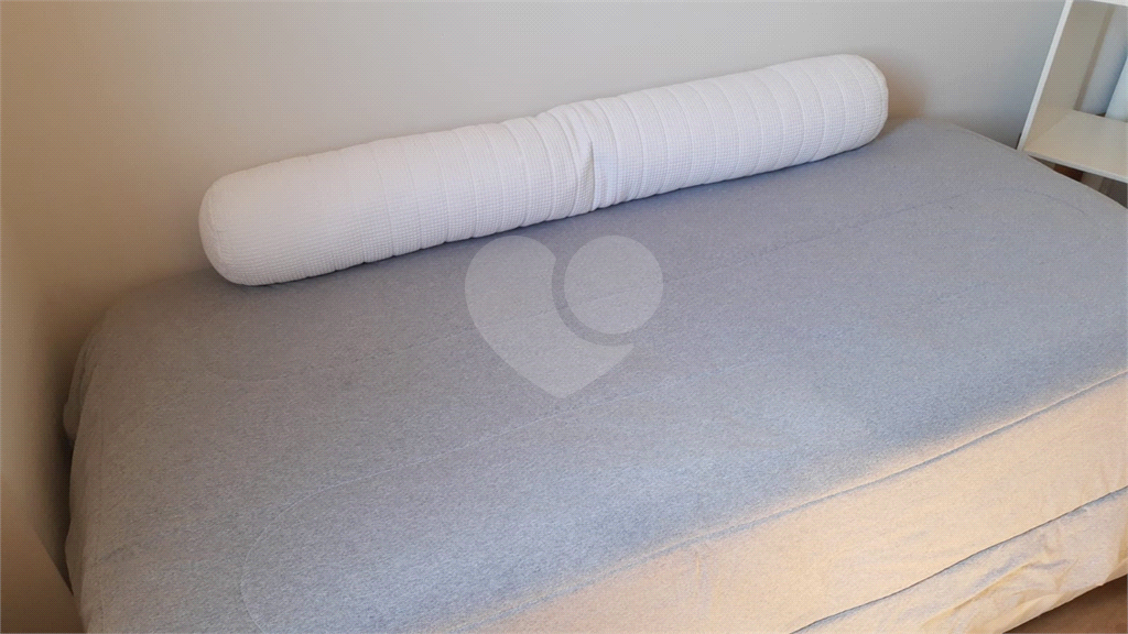 APARTAMENTO SEMI MOBILIADO