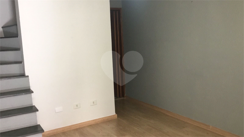 SOBRADO / CONDOMINIO FECHADO