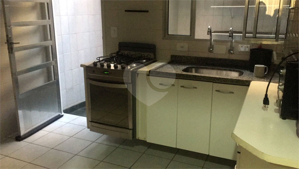 SOBRADO / CONDOMINIO FECHADO
