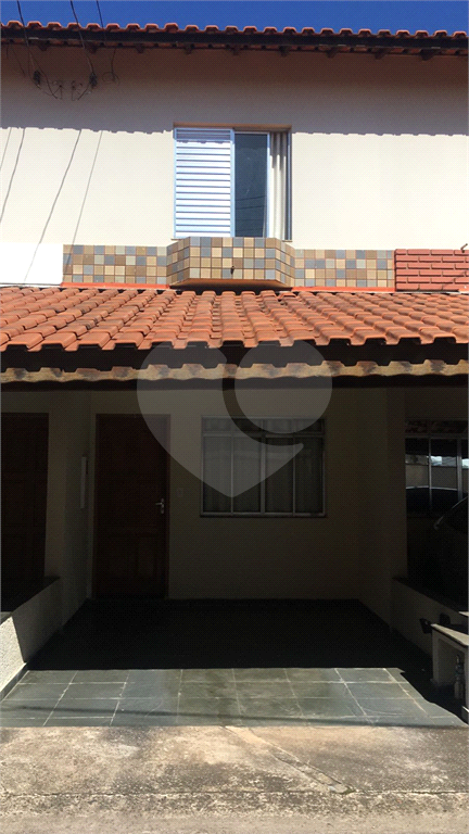 SOBRADO / CONDOMINIO FECHADO