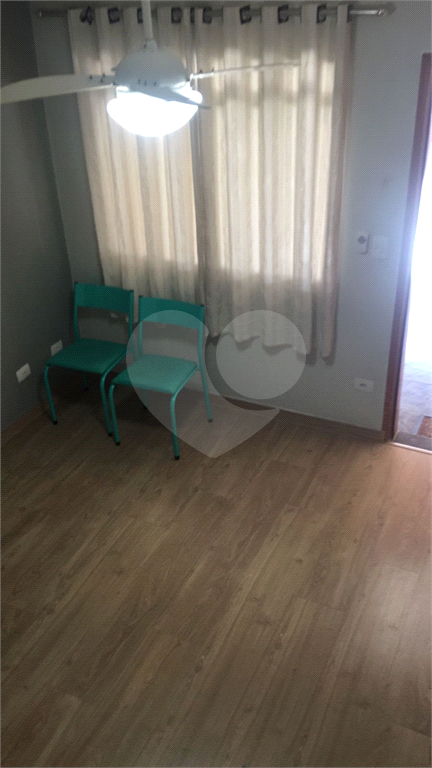 SOBRADO / CONDOMINIO FECHADO