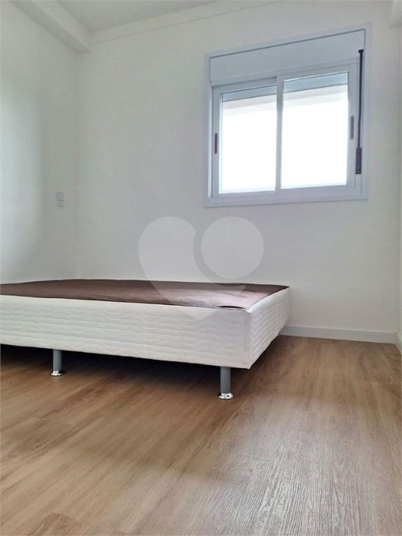 Apartamento para alugar com 2 quartos, 35m² - Foto 9