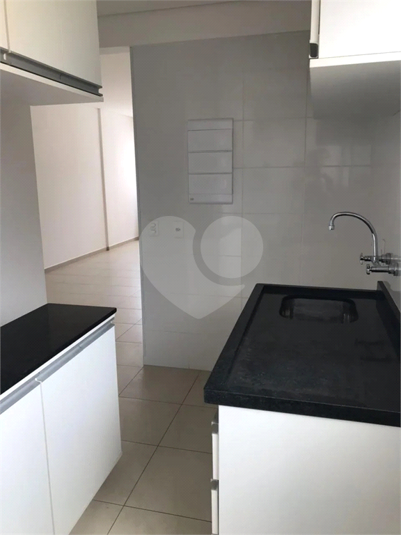 APARTAMENTO em SANTA CECÍLIA