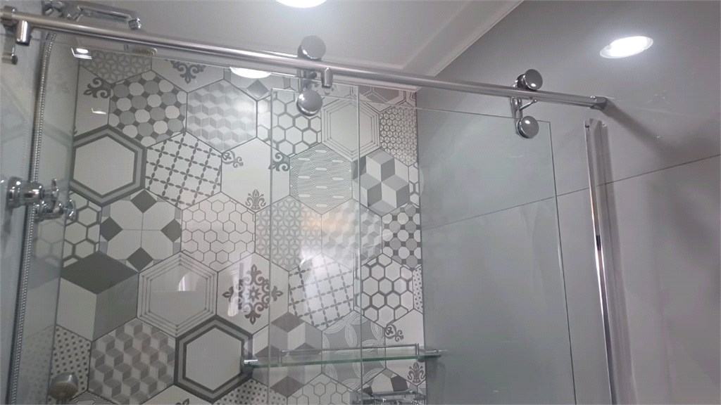 Apto Novo 3 dormit , 1 suite , Sala  com Sacada ,Cozinha -Lavanderia  1 vg- 400 mt do metro Turucuvi